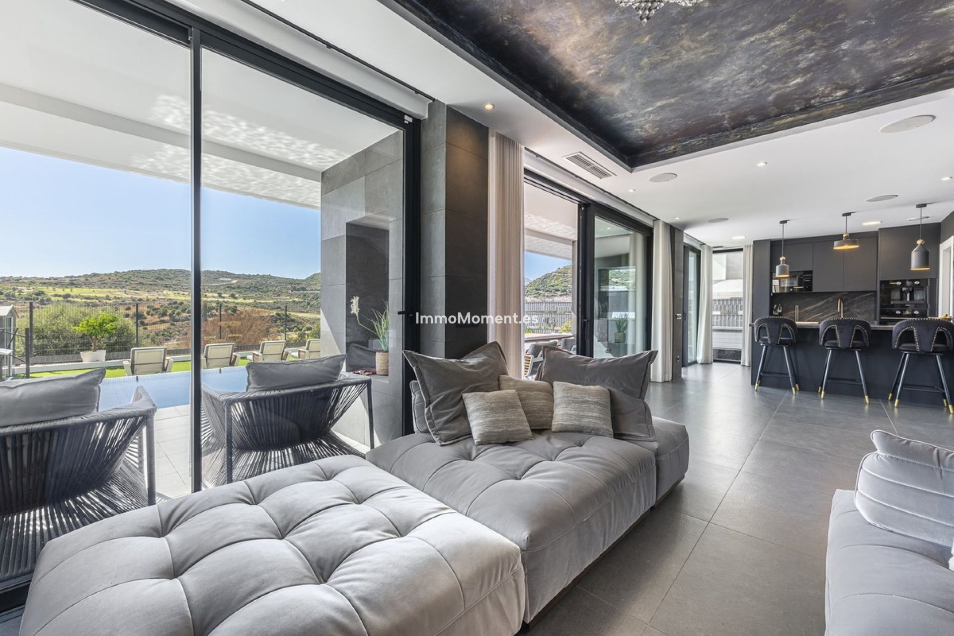 Resale - Detached villa - Estepona - Valle Romano