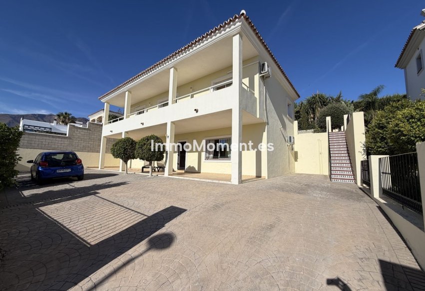 Resale - Detached villa - Estepona - Valle Romano