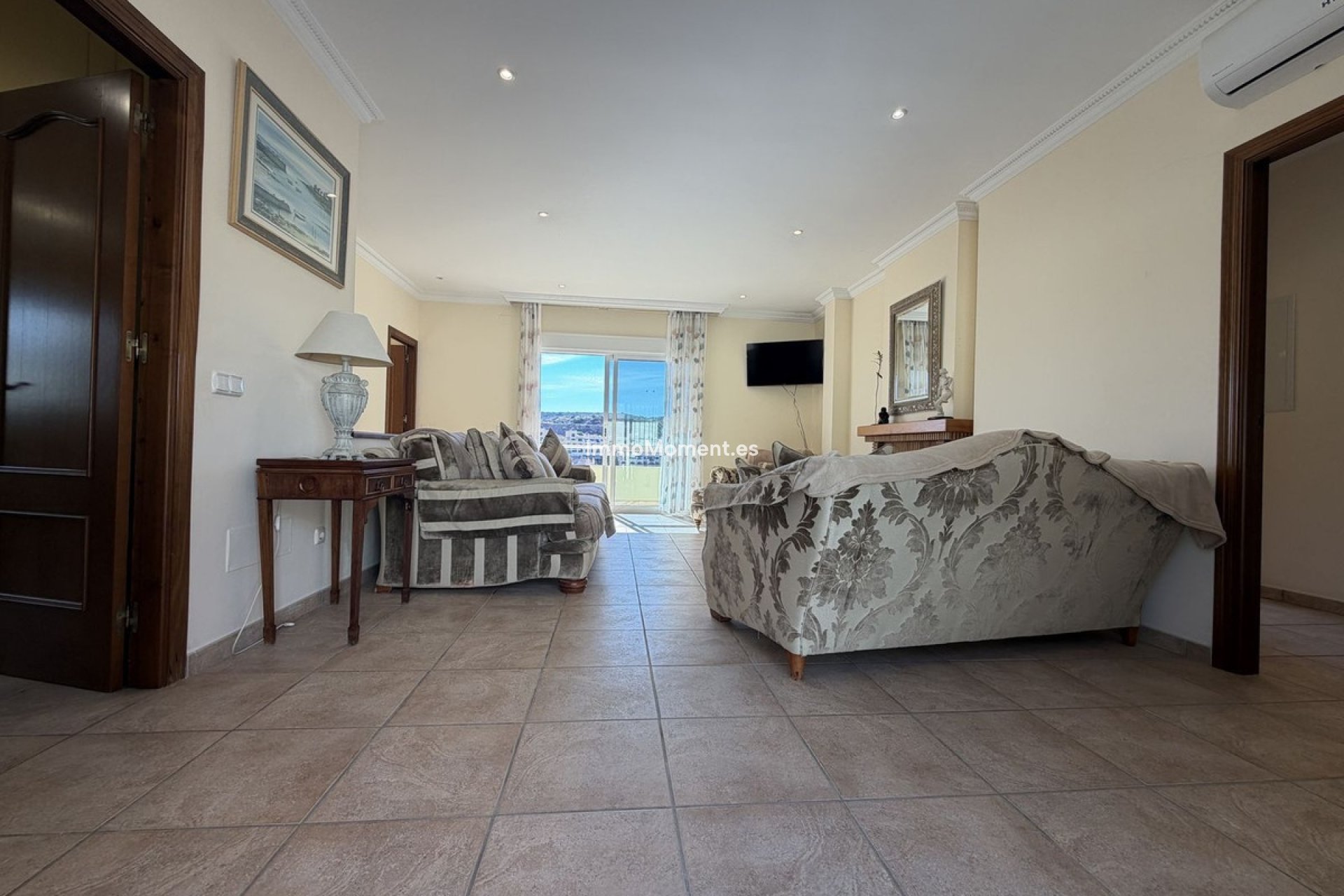 Resale - Detached villa - Estepona - Valle Romano