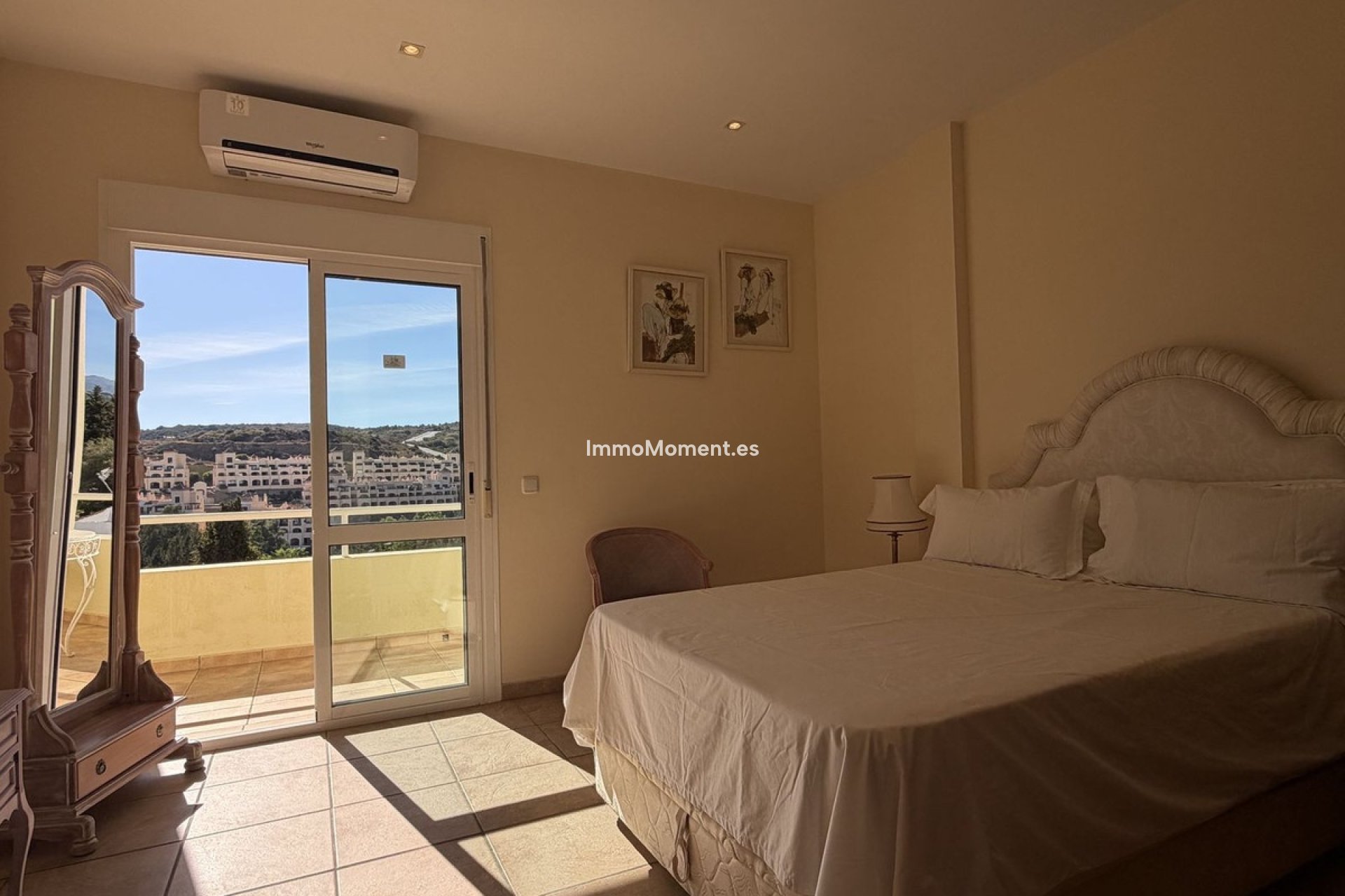 Resale - Detached villa - Estepona - Valle Romano