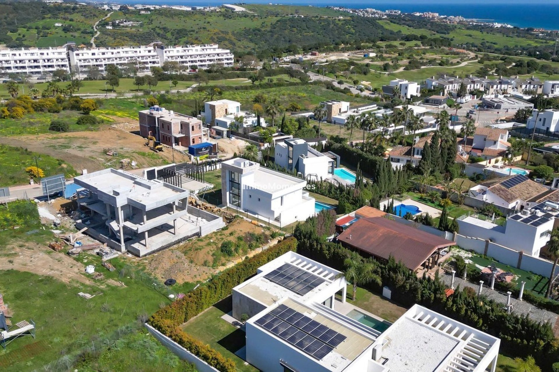 Resale - Detached villa - Estepona - Valle Romano