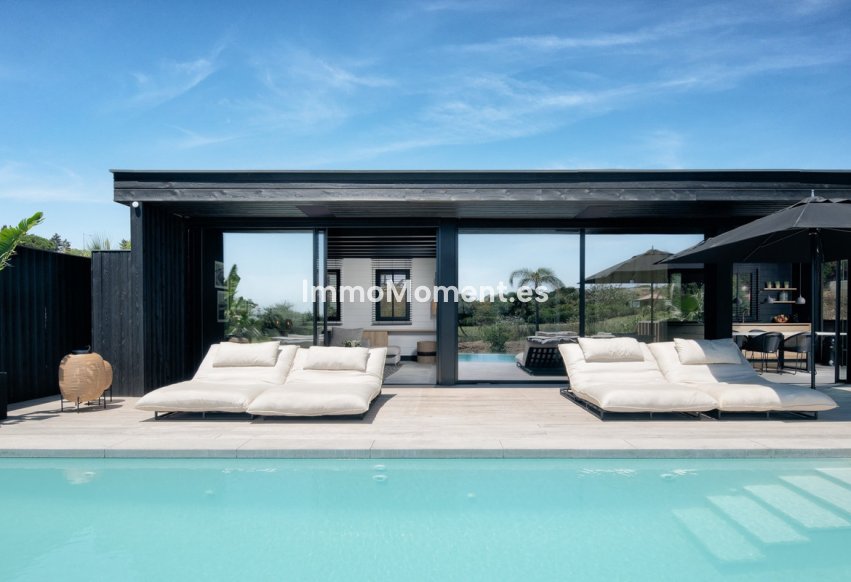 Resale - Detached villa - Estepona - Valle Romano