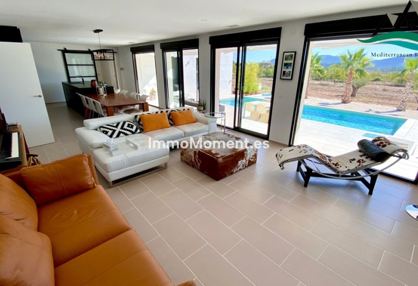 Resale - Detached villa - Hondón de las Nieves - Hondón de las Nieves Centro