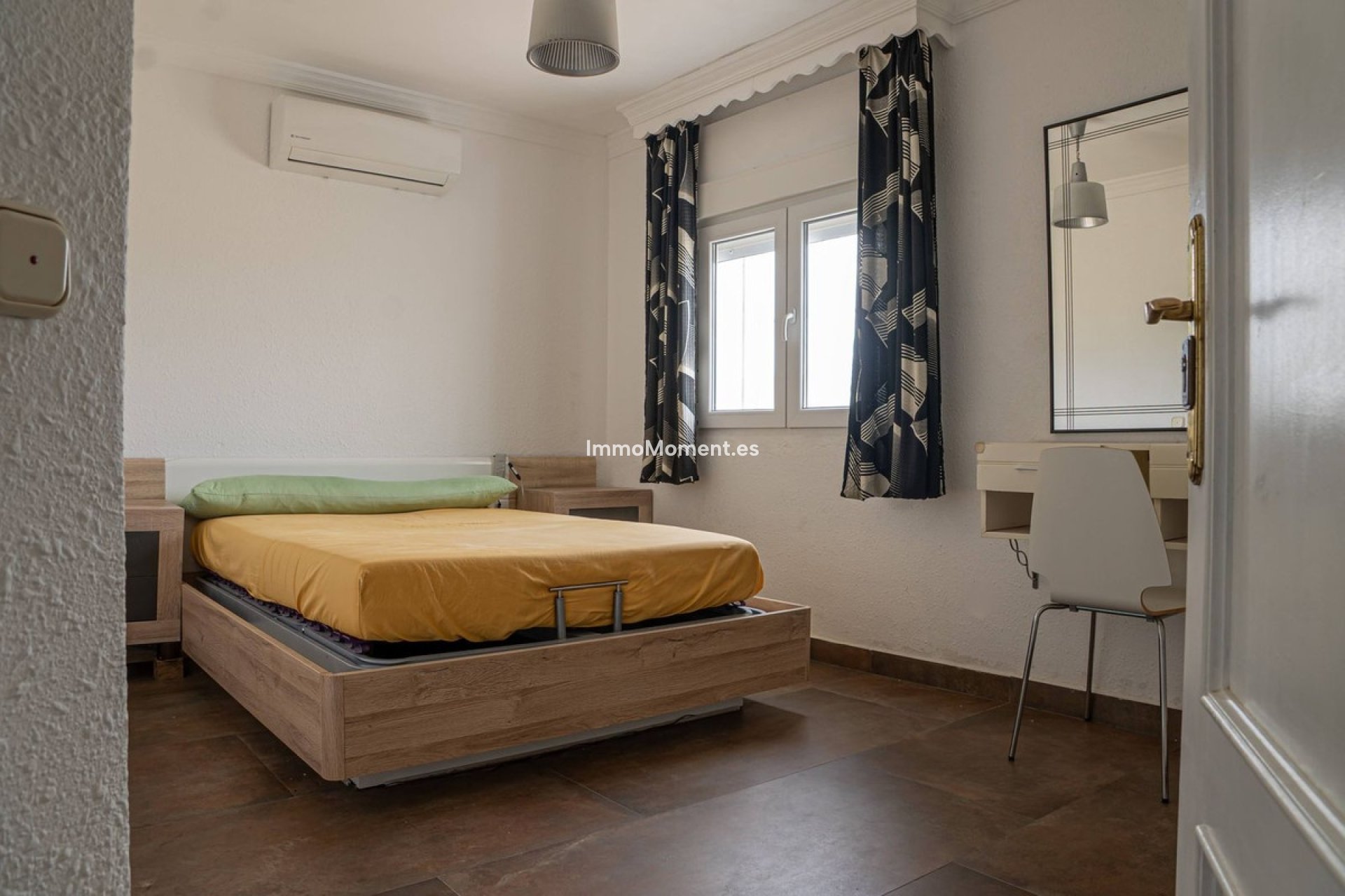 Resale - Detached villa - Inland  - Alhaurín de la Torre
