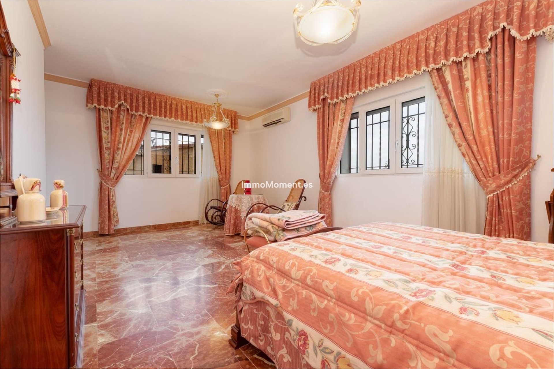Resale - Detached villa - Inland  - Alhaurín de la Torre