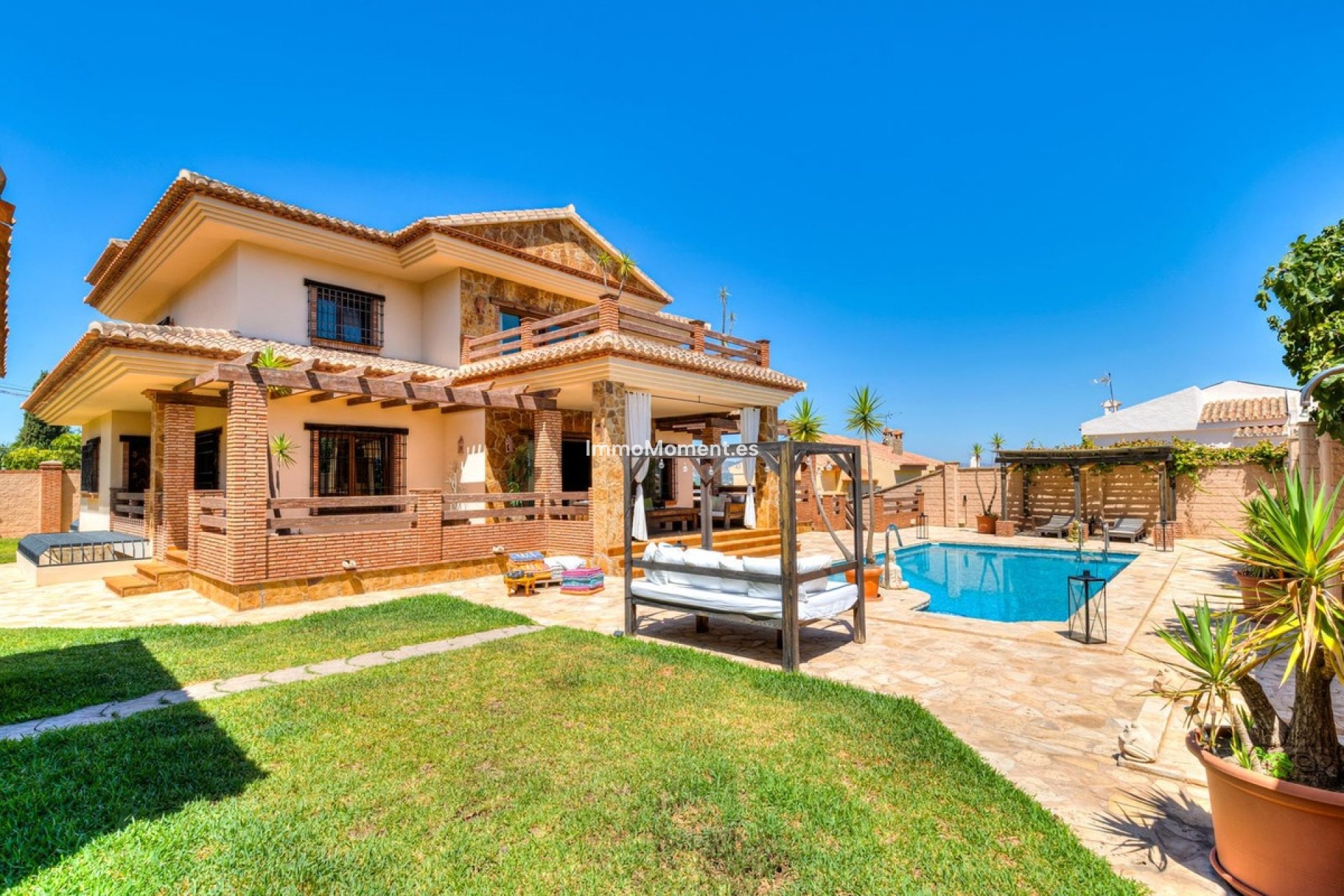 Resale - Detached villa - Inland  - Alhaurín de la Torre