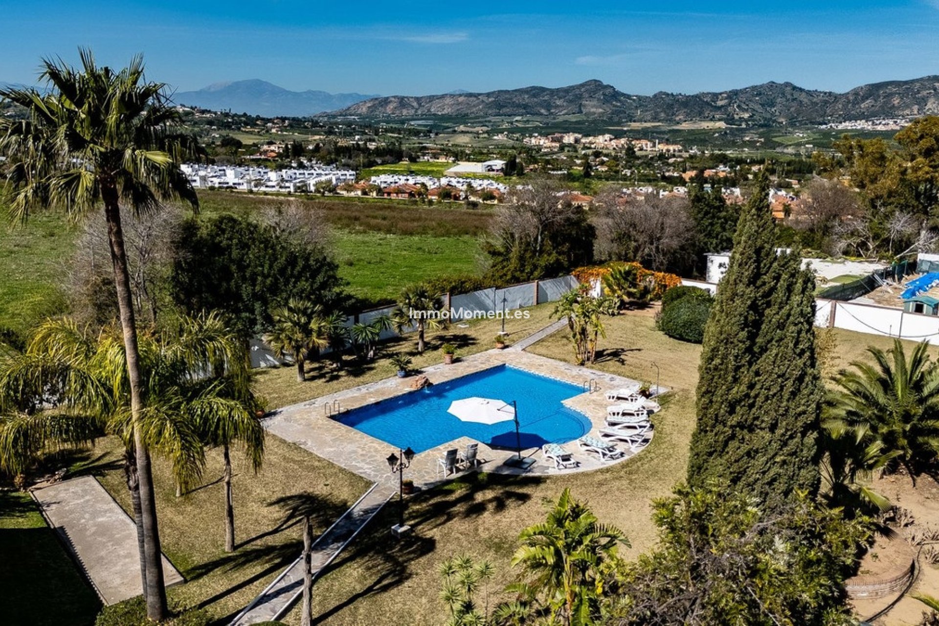 Resale - Detached villa - Inland  - Alhaurín de la Torre