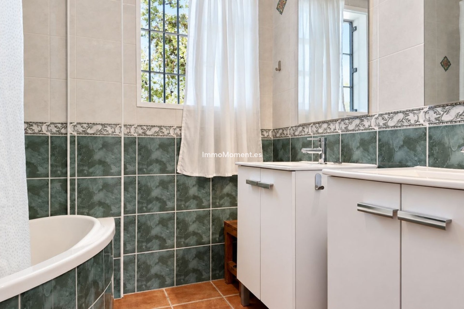 Resale - Detached villa - Inland  - Alhaurín de la Torre