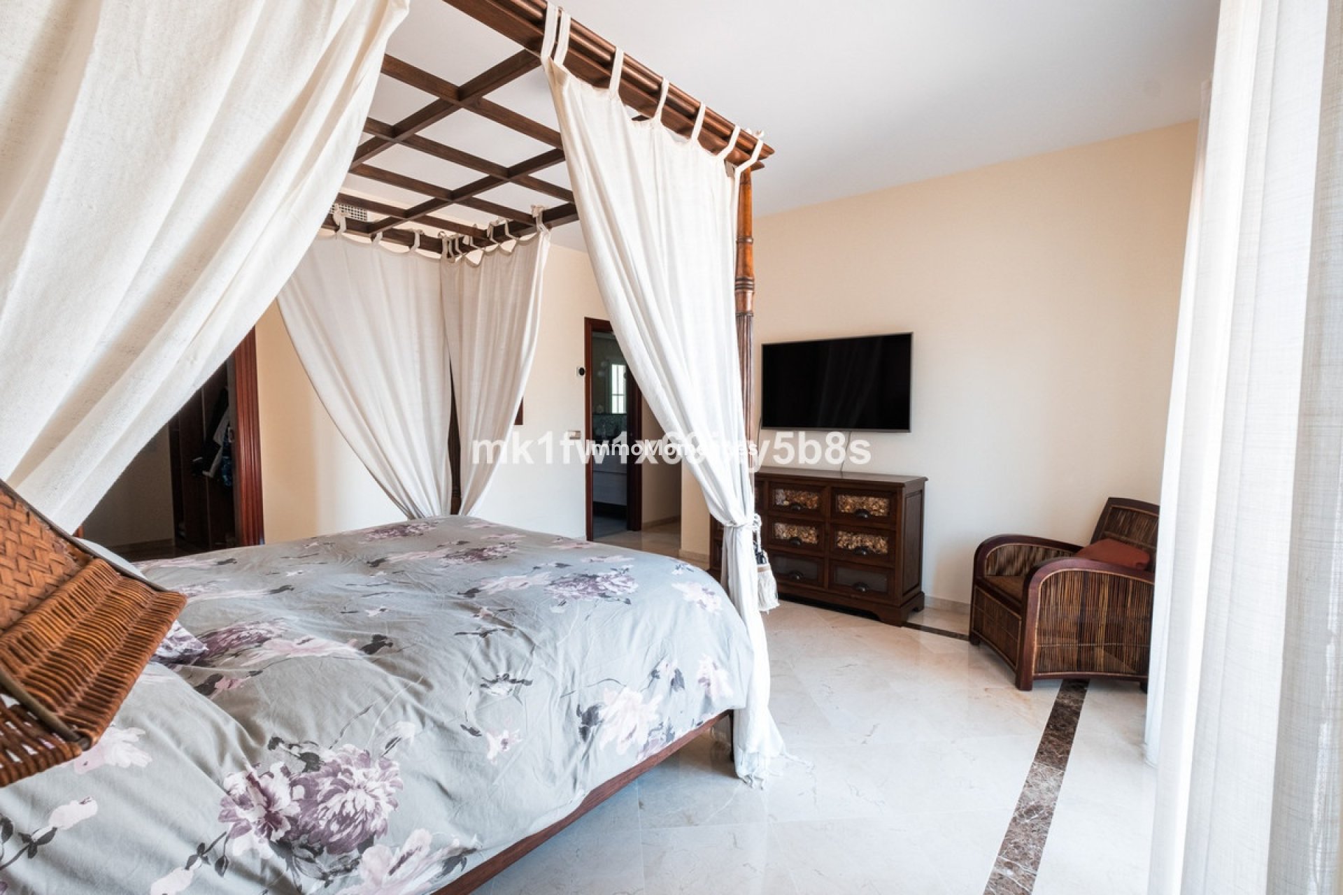 Resale - Detached villa - Inland  - Alhaurín de la Torre