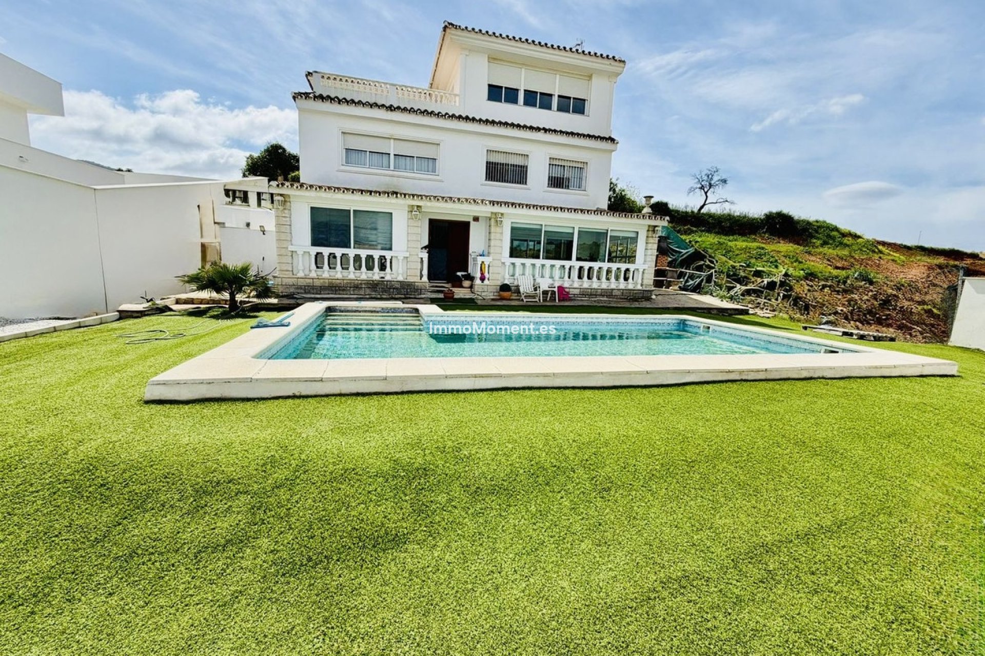 Resale - Detached villa - Inland  - Alhaurín de la Torre