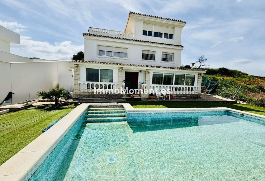 Resale - Detached villa - Inland  - Alhaurín de la Torre