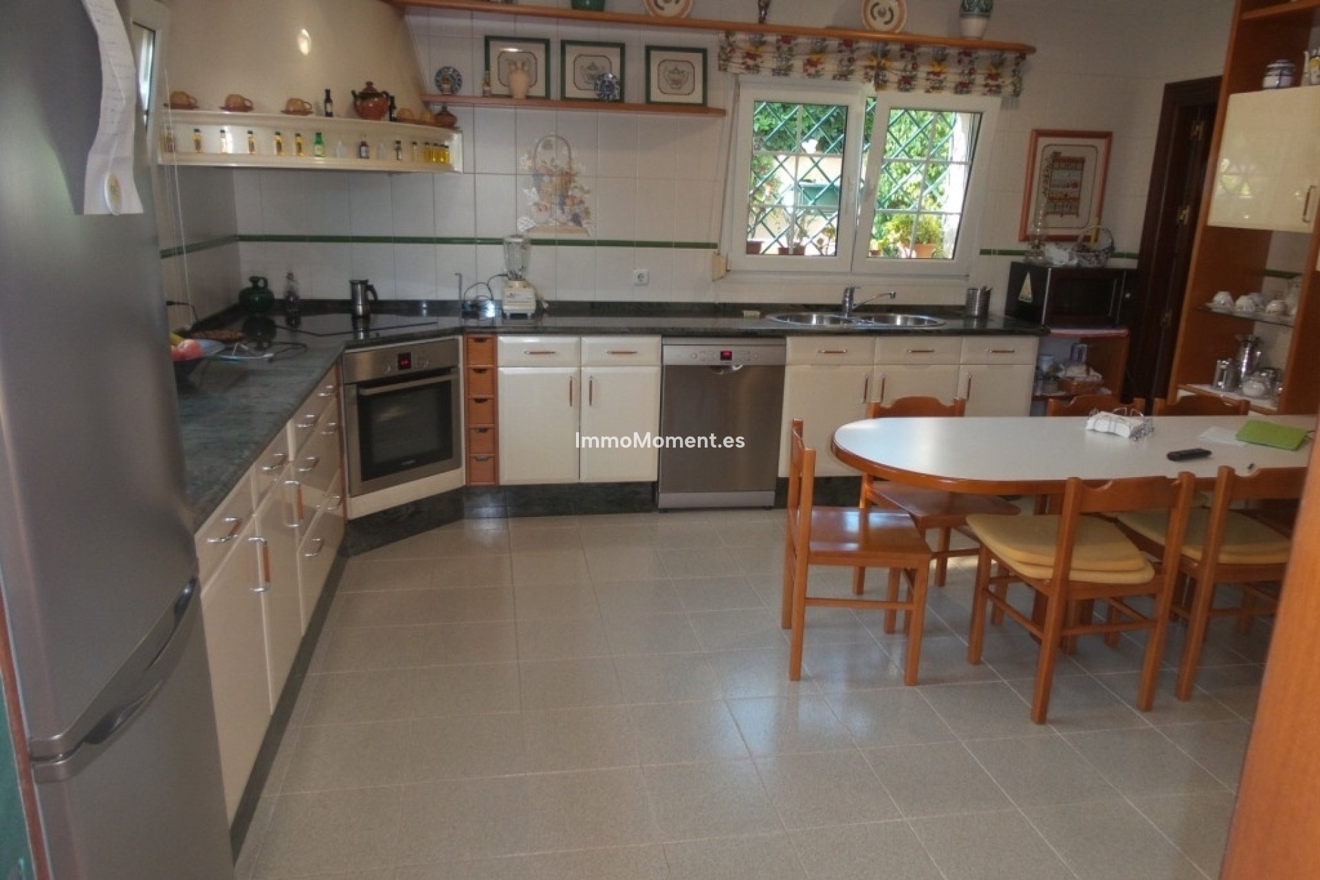 Resale - Detached villa - Inland  - Alhaurín de la Torre