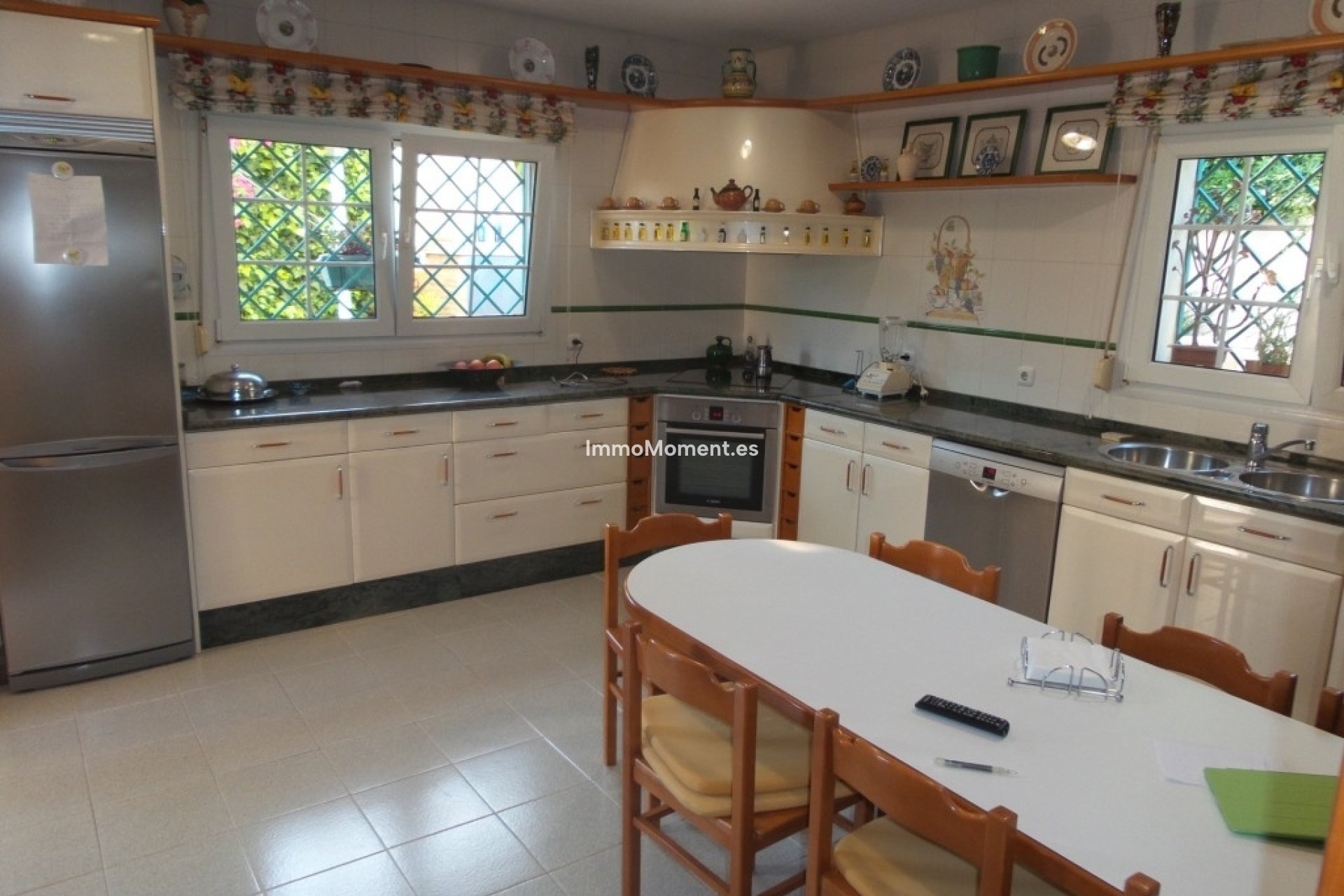 Resale - Detached villa - Inland  - Alhaurín de la Torre