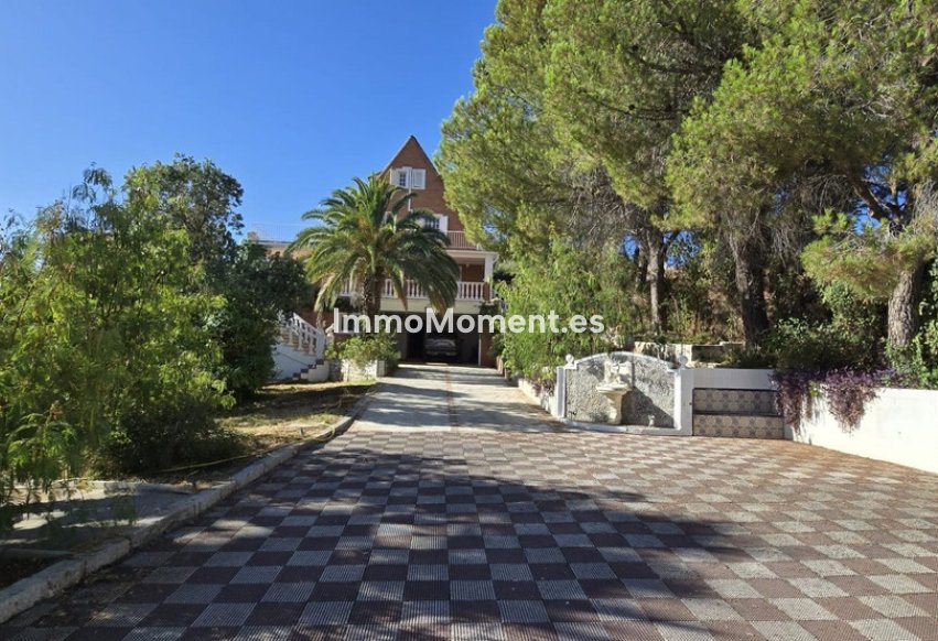 Resale - Detached villa - Inland  - Alhaurín de la Torre