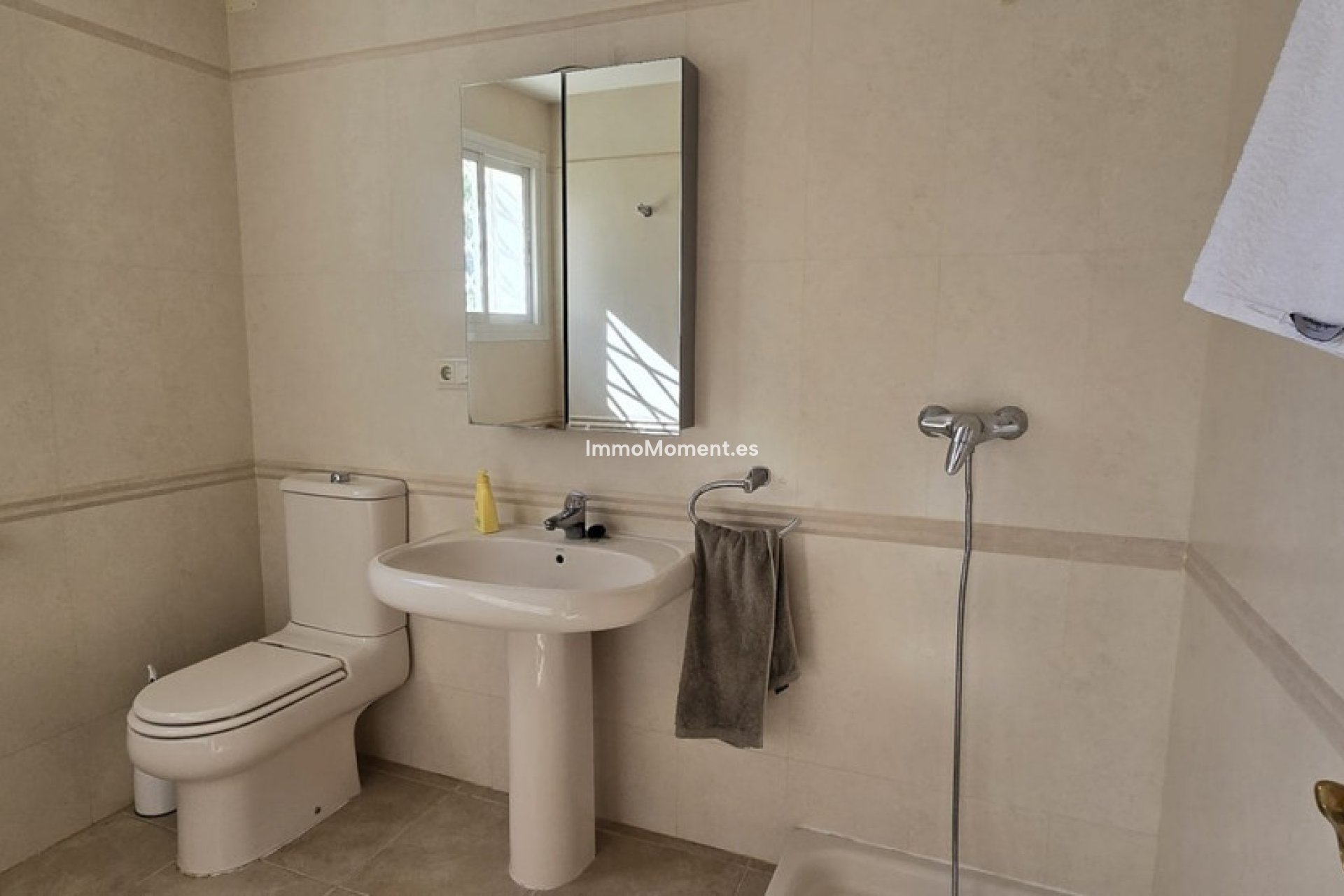 Resale - Detached villa - Inland  - Alhaurín de la Torre