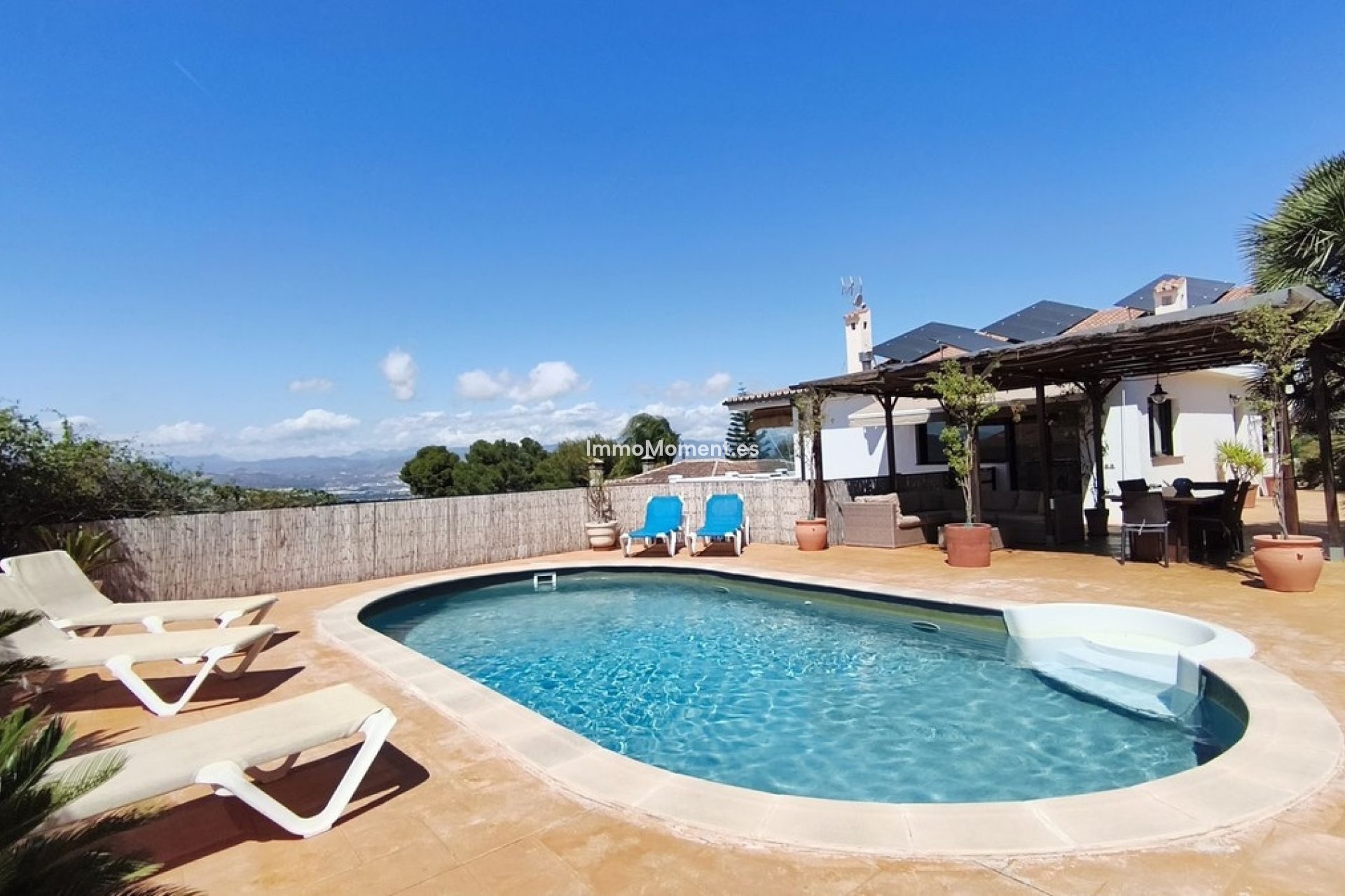 Resale - Detached villa - Inland  - Alhaurín de la Torre
