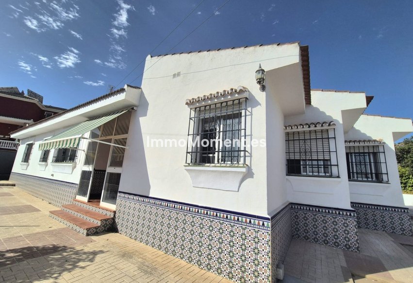 Resale - Detached villa - Inland  - Alhaurín de la Torre