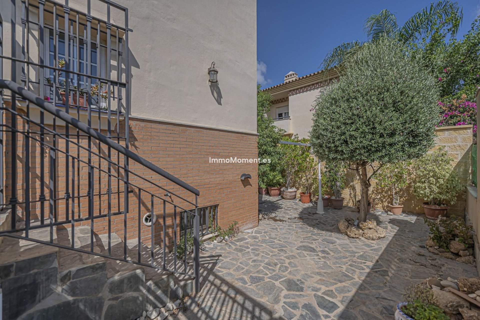 Resale - Detached villa - Inland  - Alhaurín de la Torre