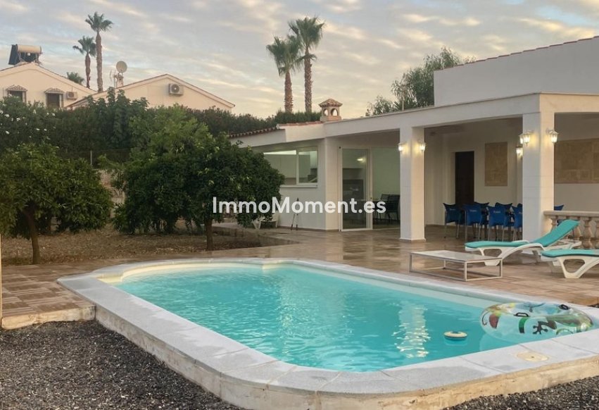 Resale - Detached villa - Inland  - Alhaurín el Grande Centro