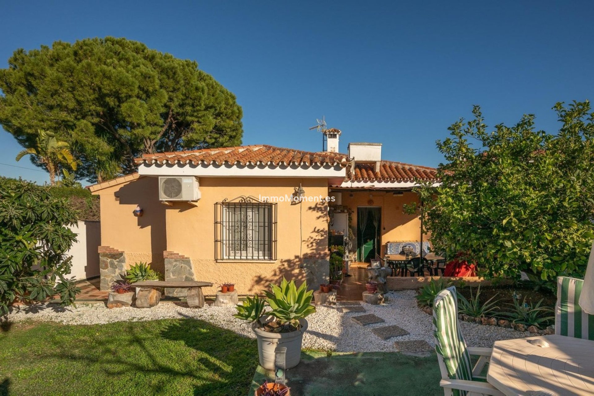 Resale - Detached villa - Inland  - Alhaurín el Grande Centro