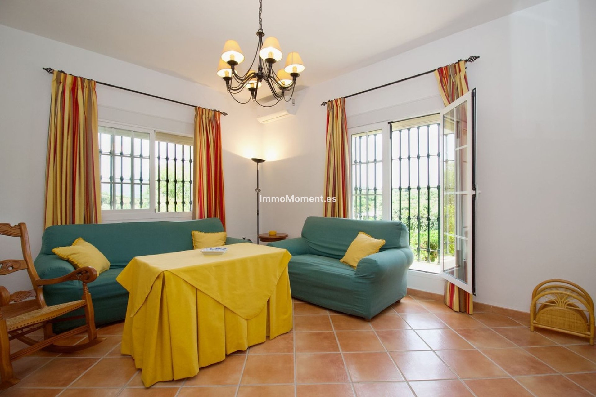 Resale - Detached villa - Inland  - Alhaurín el Grande Centro