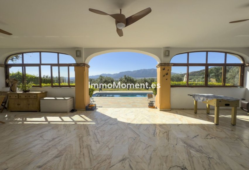 Resale - Detached villa - Inland  - Alhaurín el Grande Centro