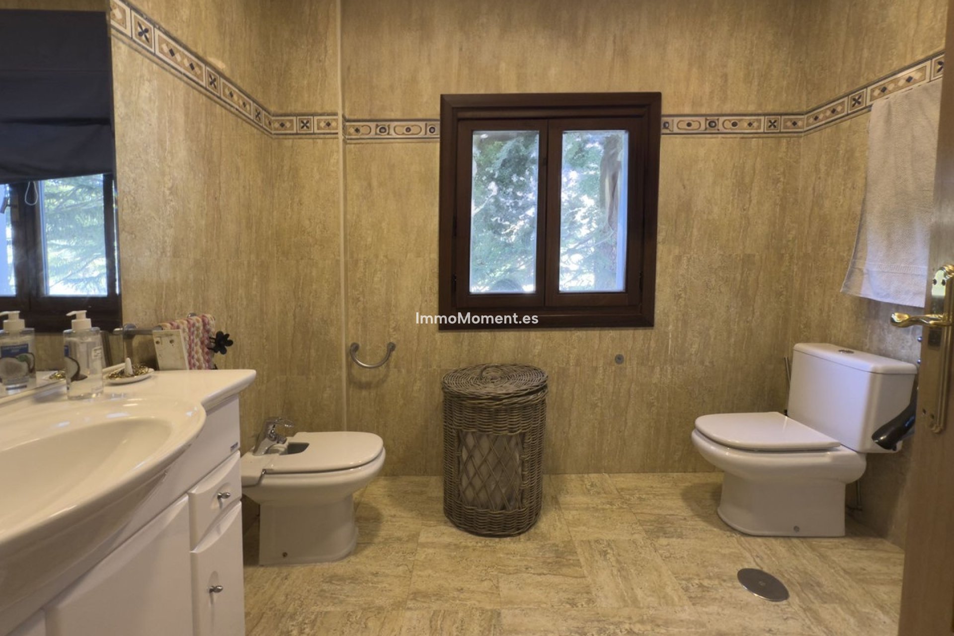 Resale - Detached villa - Inland  - Alhaurín el Grande Centro