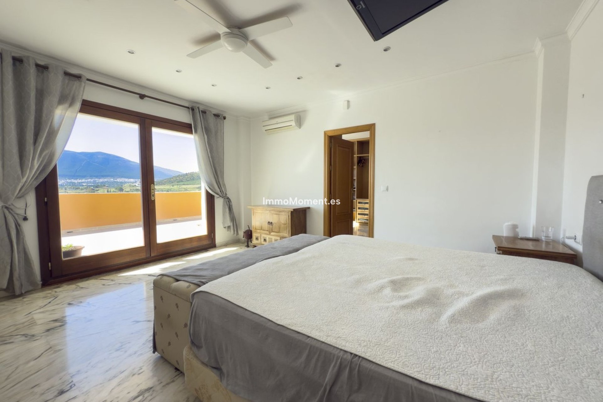 Resale - Detached villa - Inland  - Alhaurín el Grande Centro