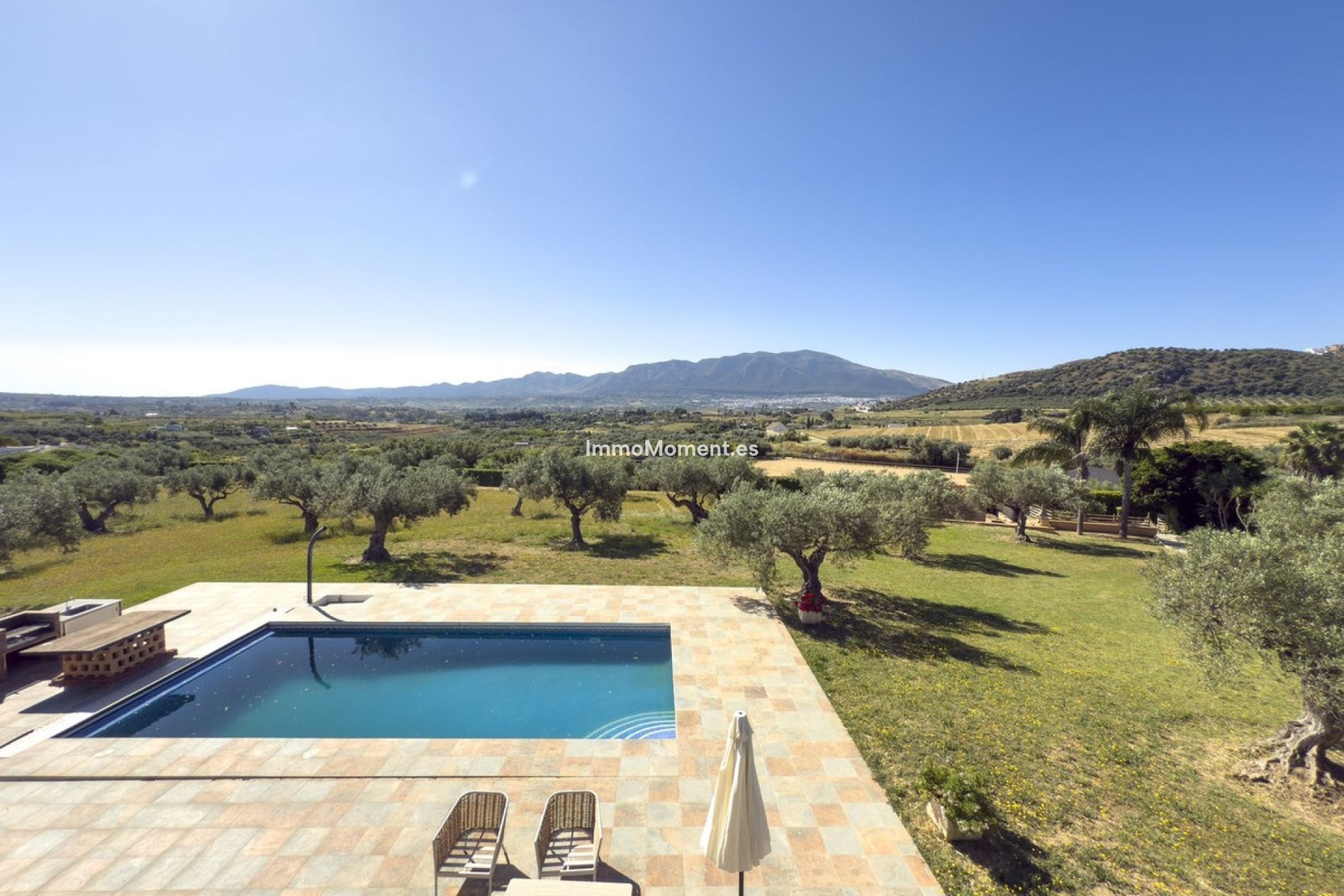 Resale - Detached villa - Inland  - Alhaurín el Grande Centro