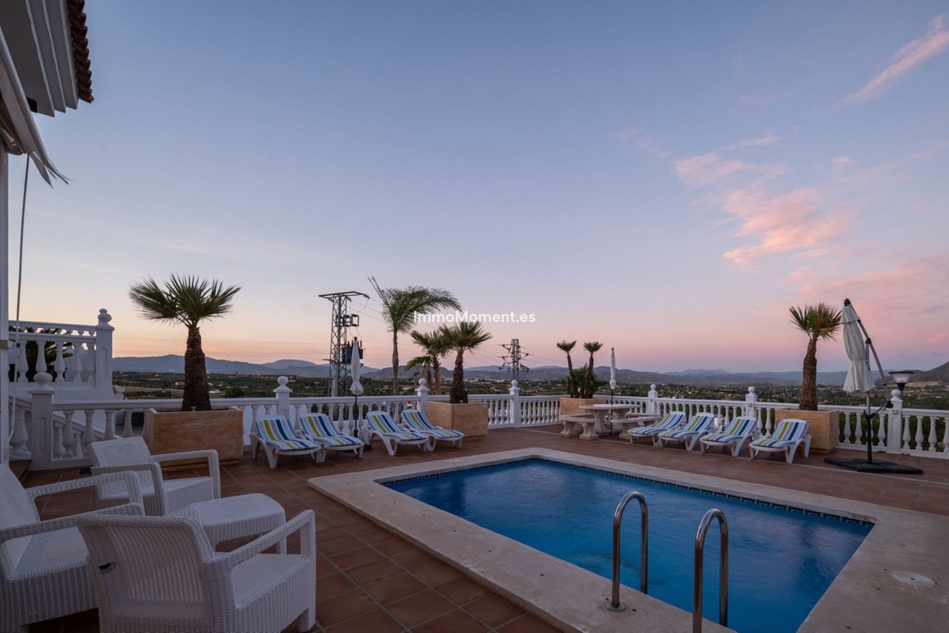 Resale - Detached villa - Inland  - Alhaurín el Grande Centro