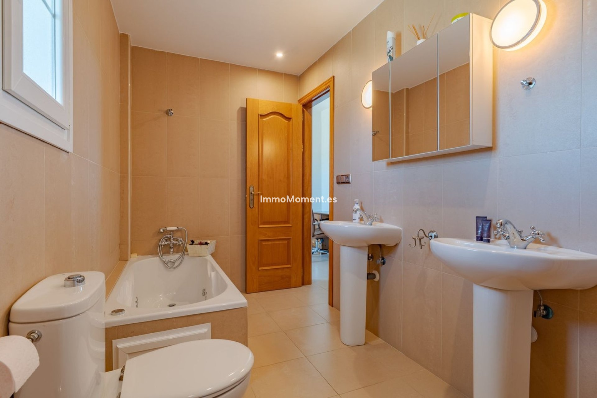 Resale - Detached villa - Inland  - Alhaurín el Grande Centro