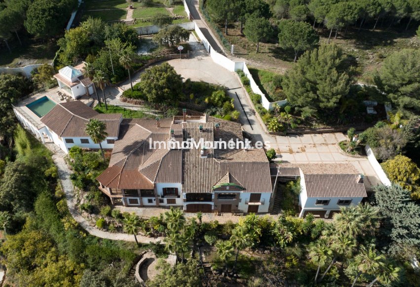 Resale - Detached villa - Inland  - Alhaurín el Grande Centro