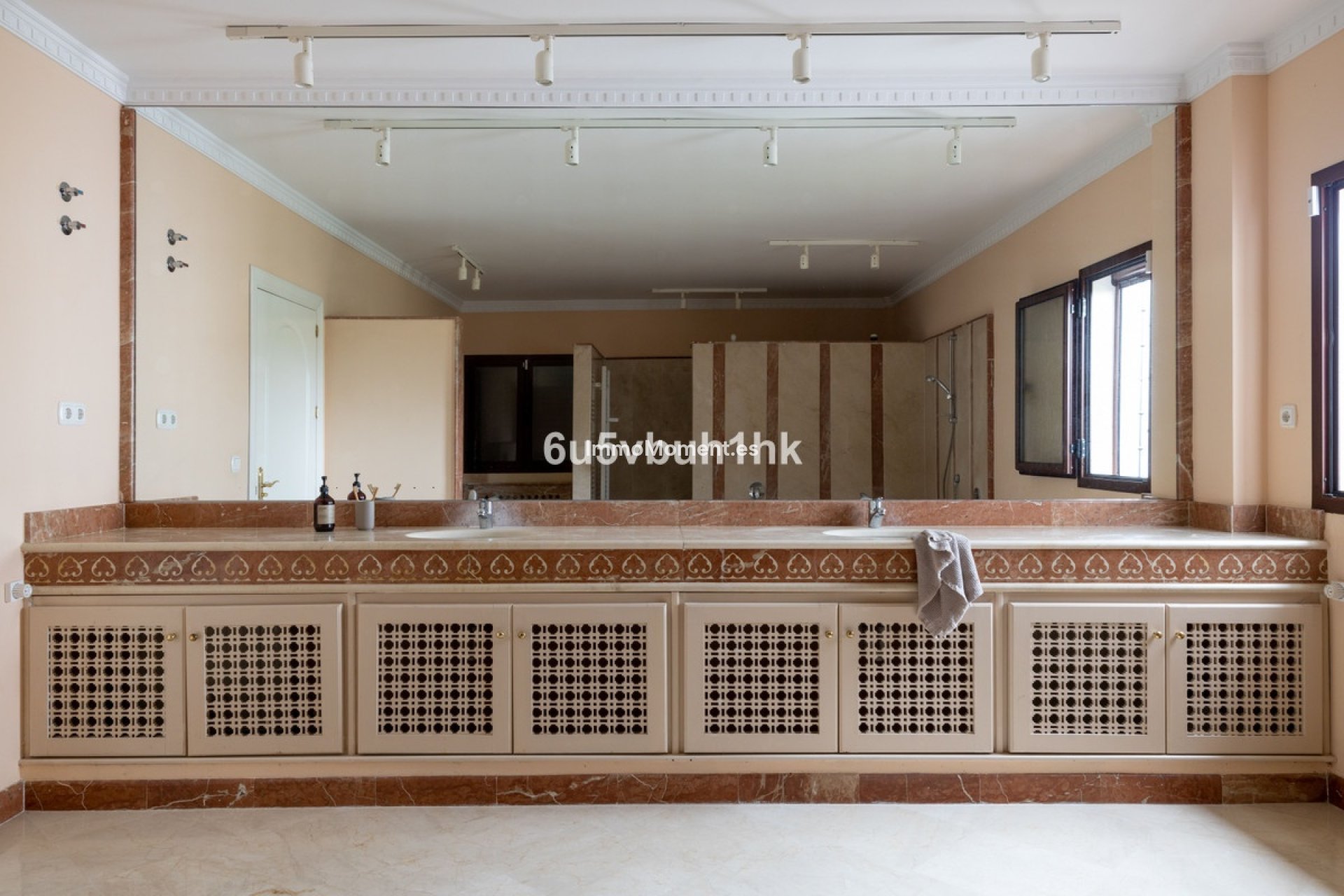 Resale - Detached villa - Inland  - Alhaurín el Grande Centro