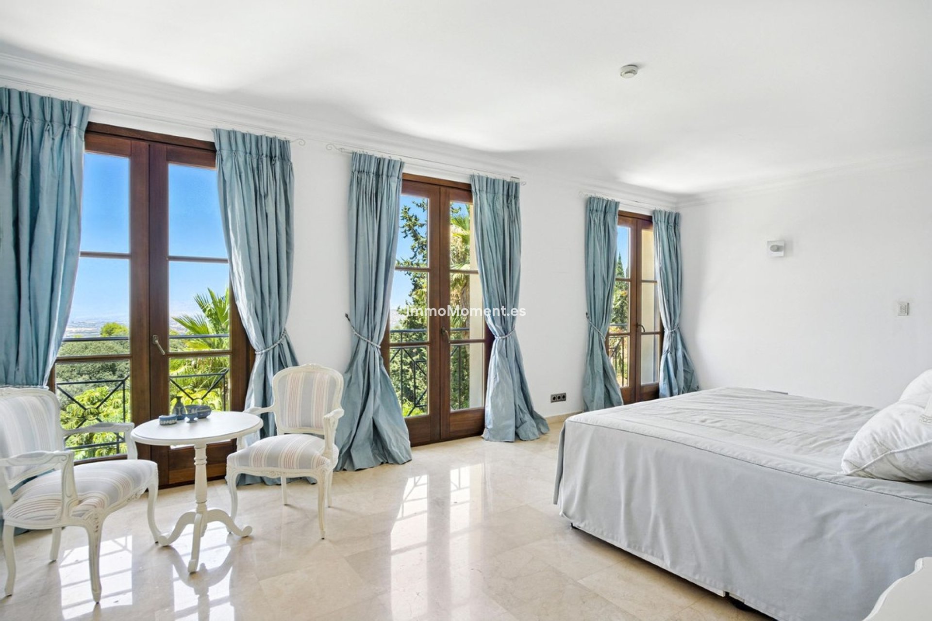 Resale - Detached villa - Inland  - Alhaurín el Grande Centro