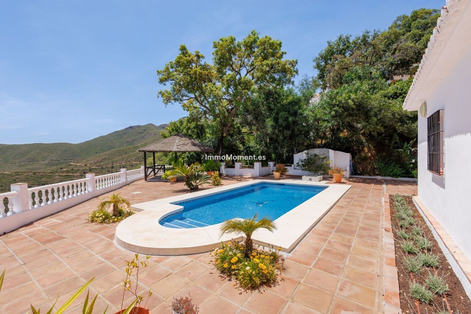 Resale - Detached villa - Inland  - Alhaurín el Grande Centro