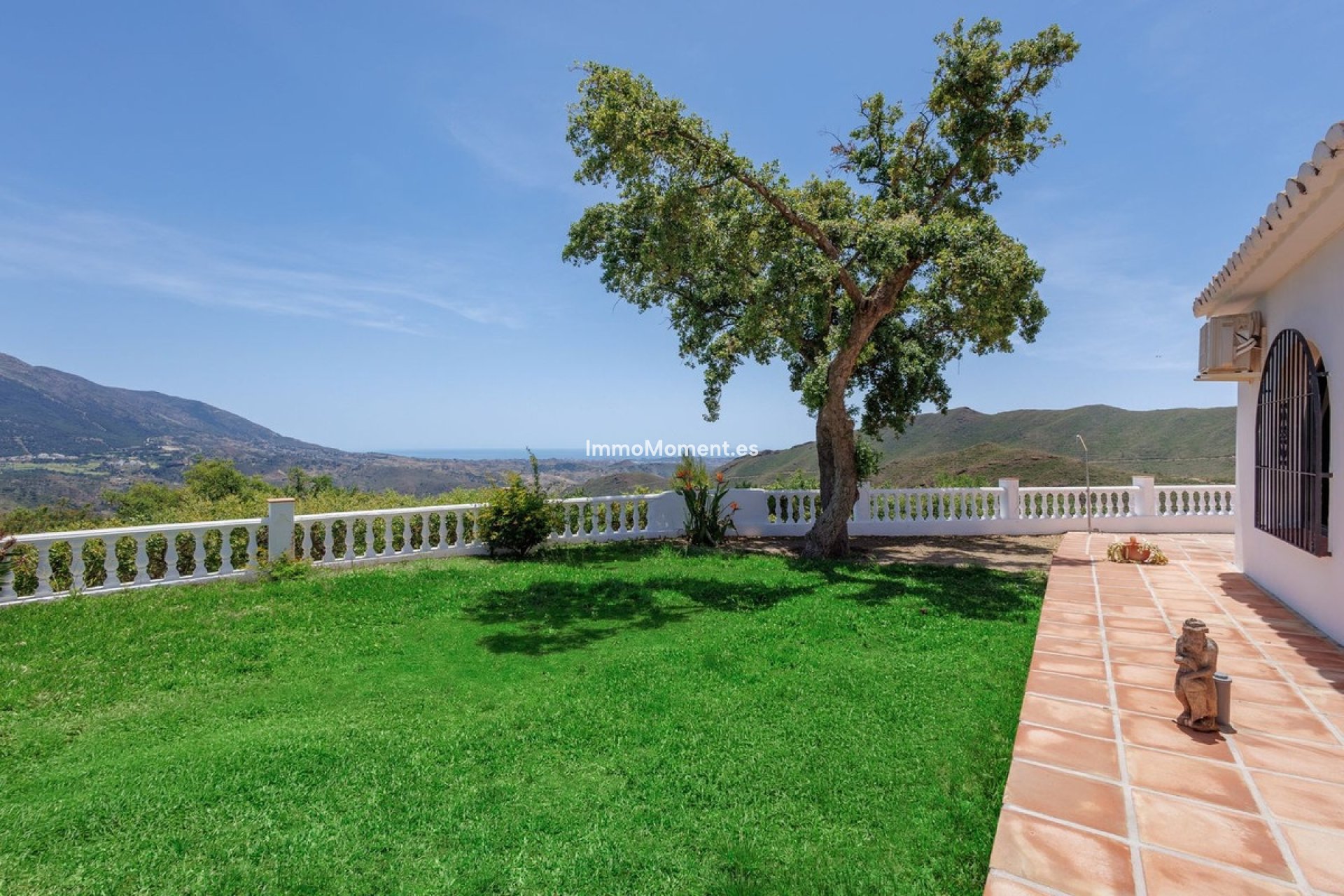 Resale - Detached villa - Inland  - Alhaurín el Grande Centro