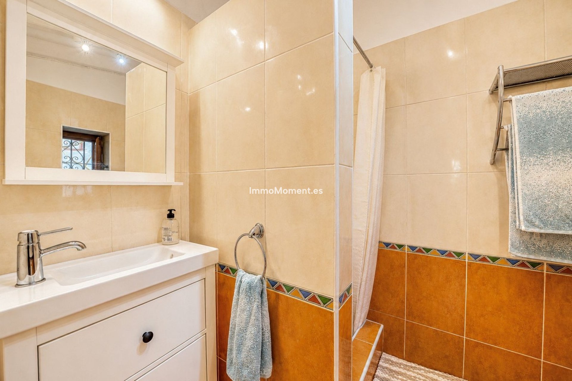 Resale - Detached villa - Inland  - Alhaurín el Grande Centro