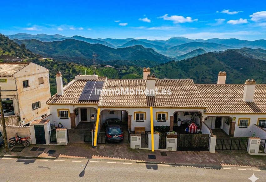 Resale - Detached villa - Inland  - Almogía