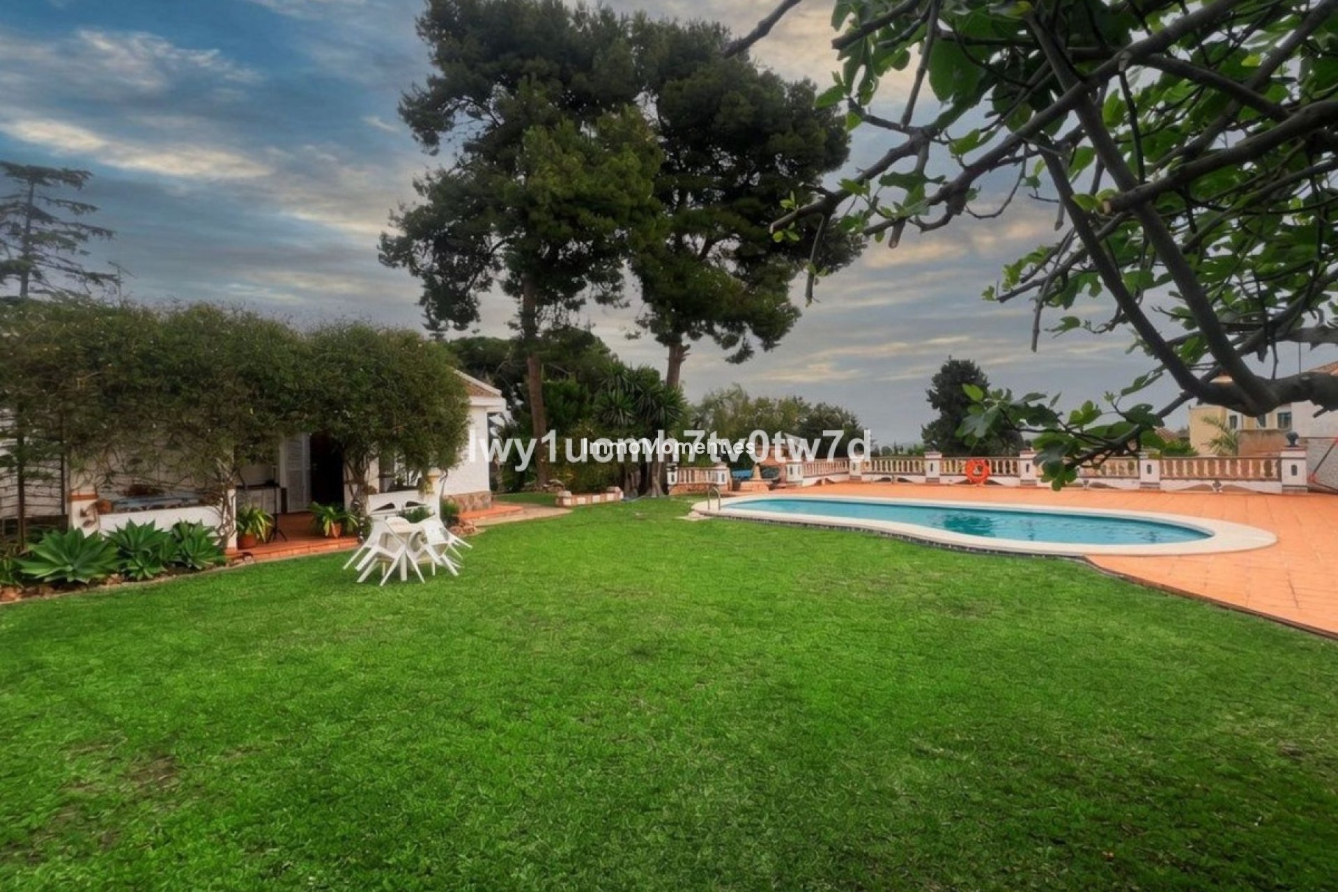 Resale - Detached villa - Inland  - Churriana