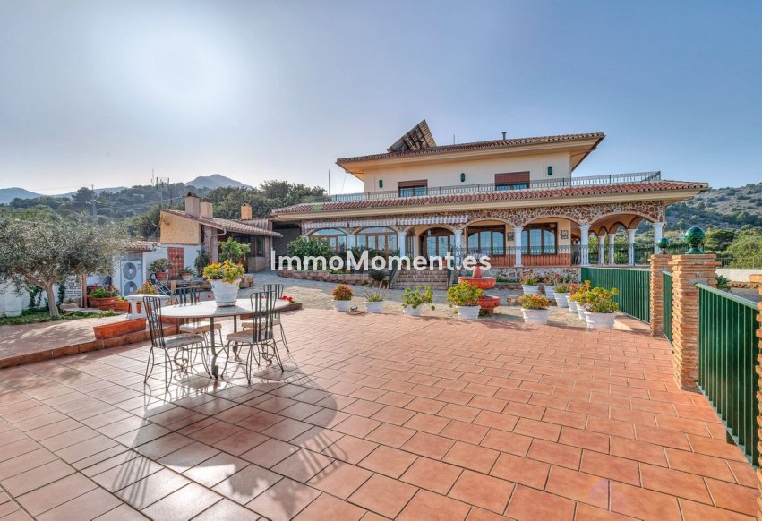 Resale - Detached villa - Inland  - Churriana