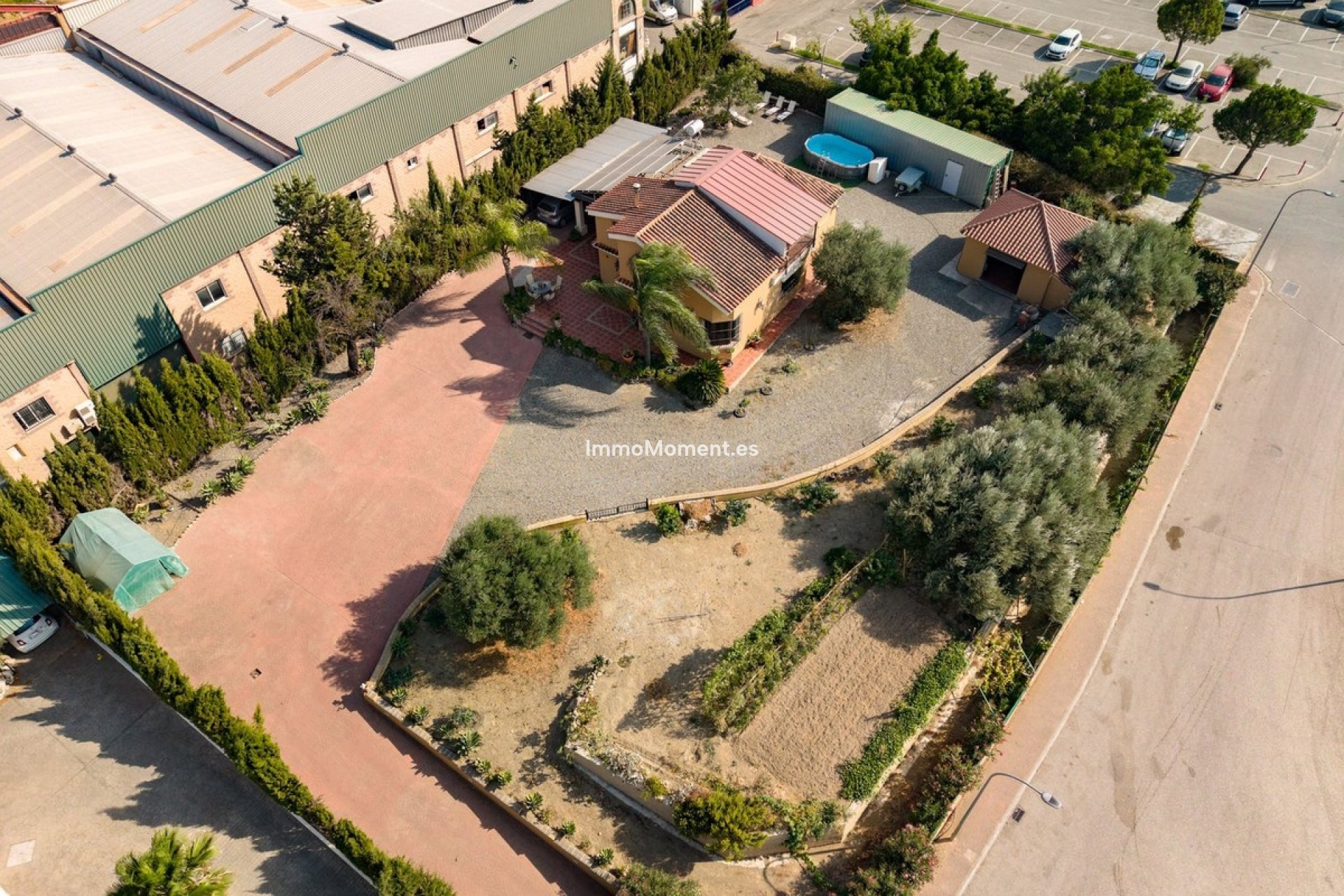 Resale - Detached villa - Inland  - Coín