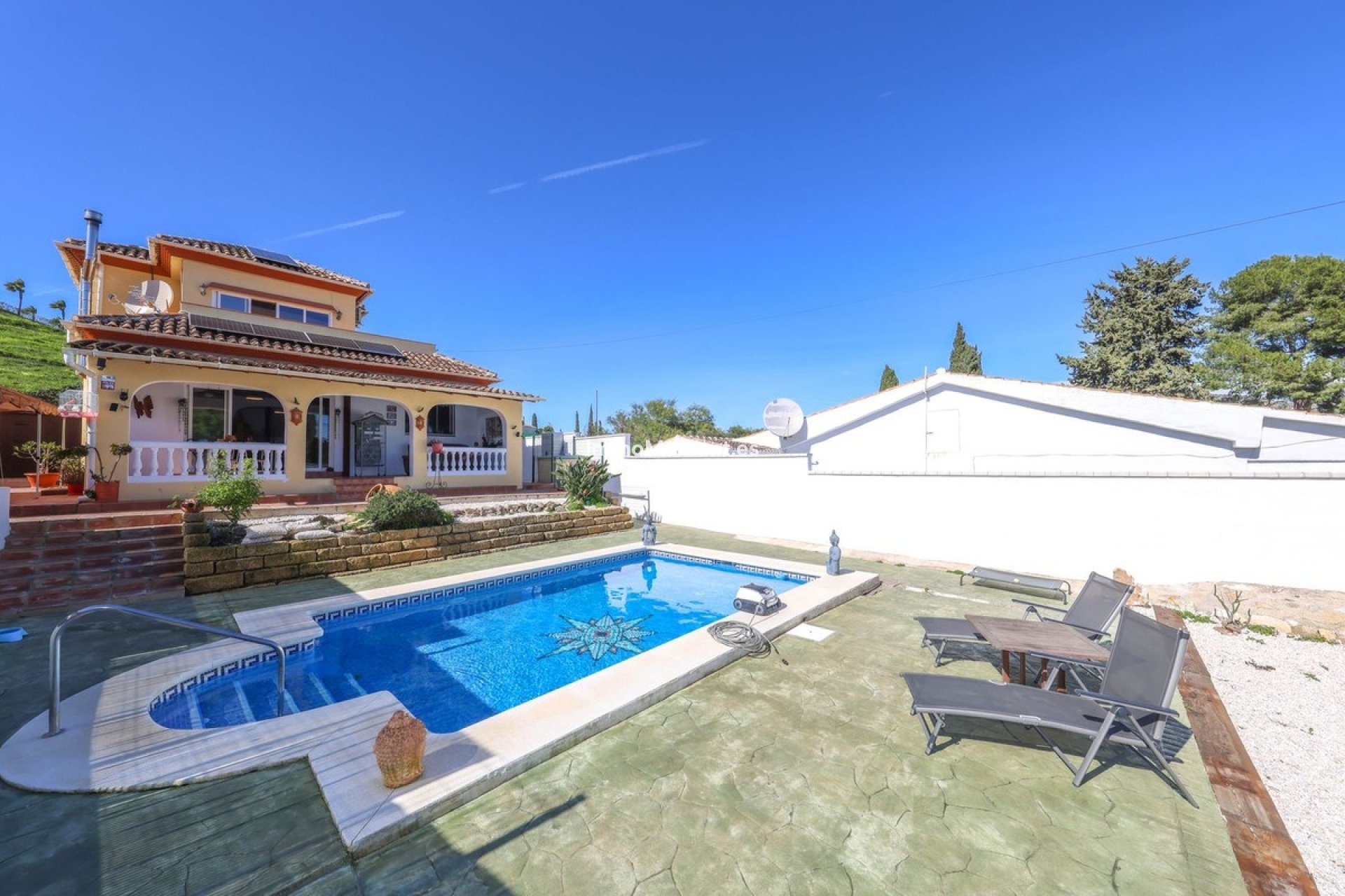 Resale - Detached villa - Inland  - Coín