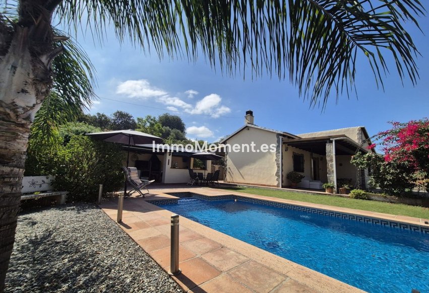 Resale - Detached villa - Inland  - Coín