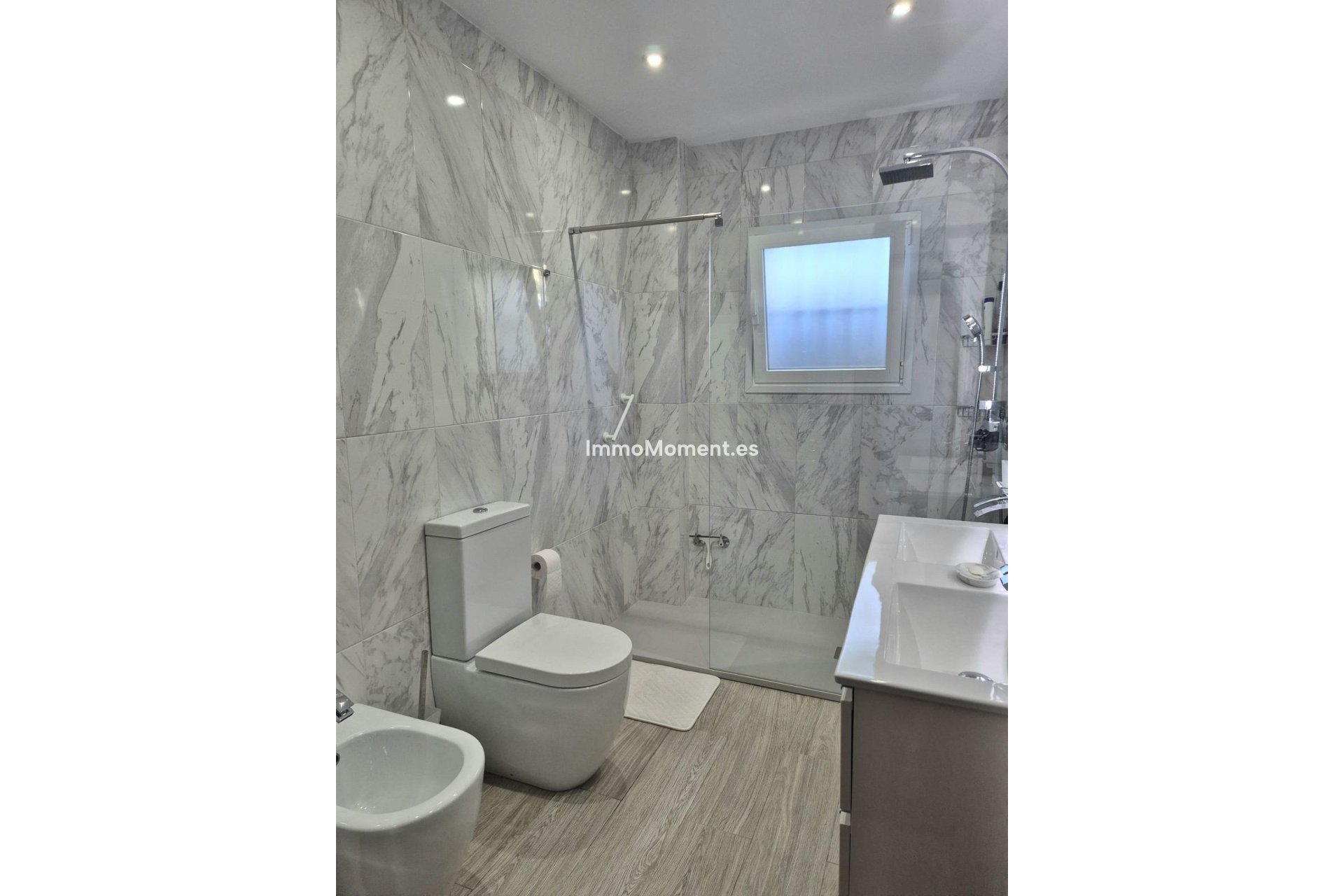 Resale - Detached villa - Inland  - Coín