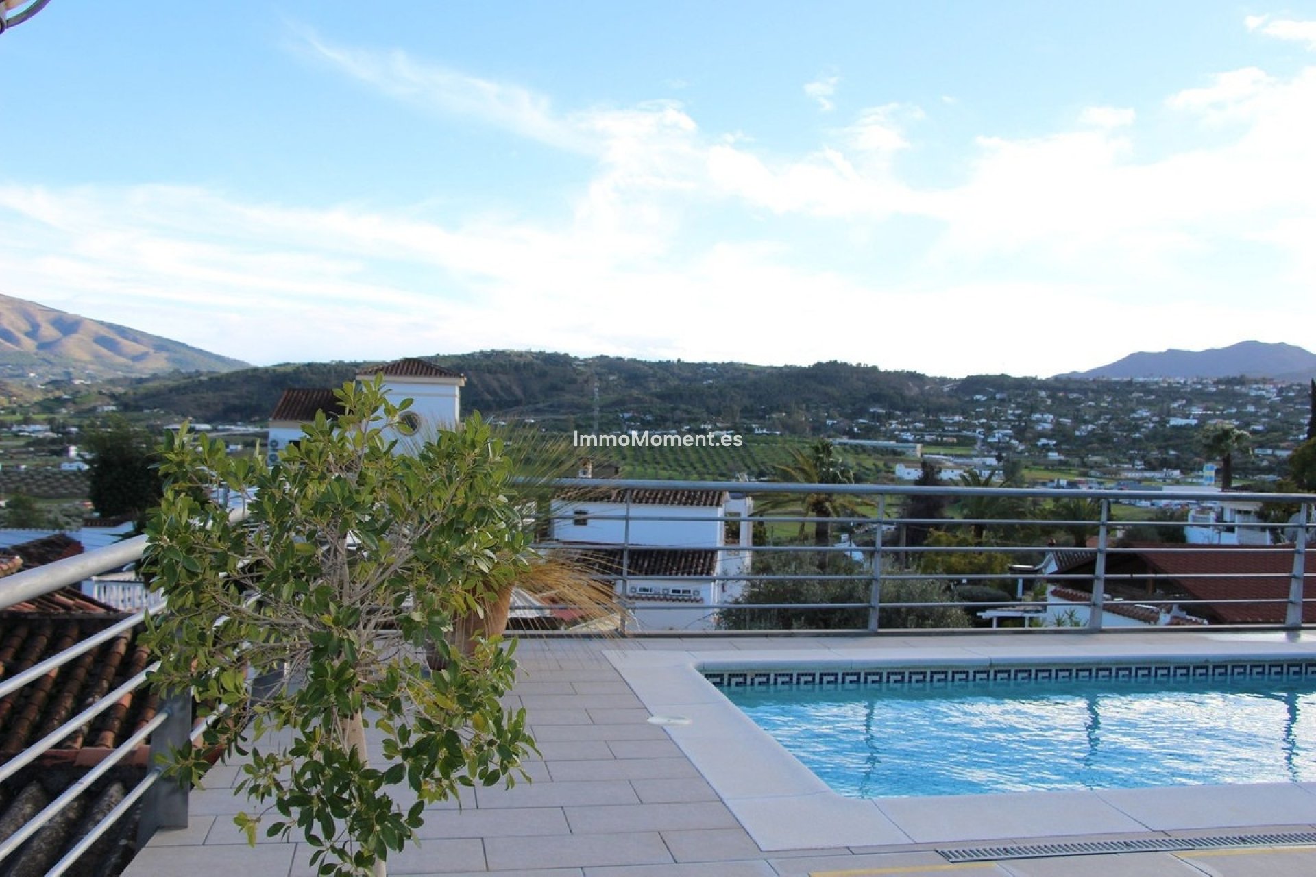 Resale - Detached villa - Inland  - Coín