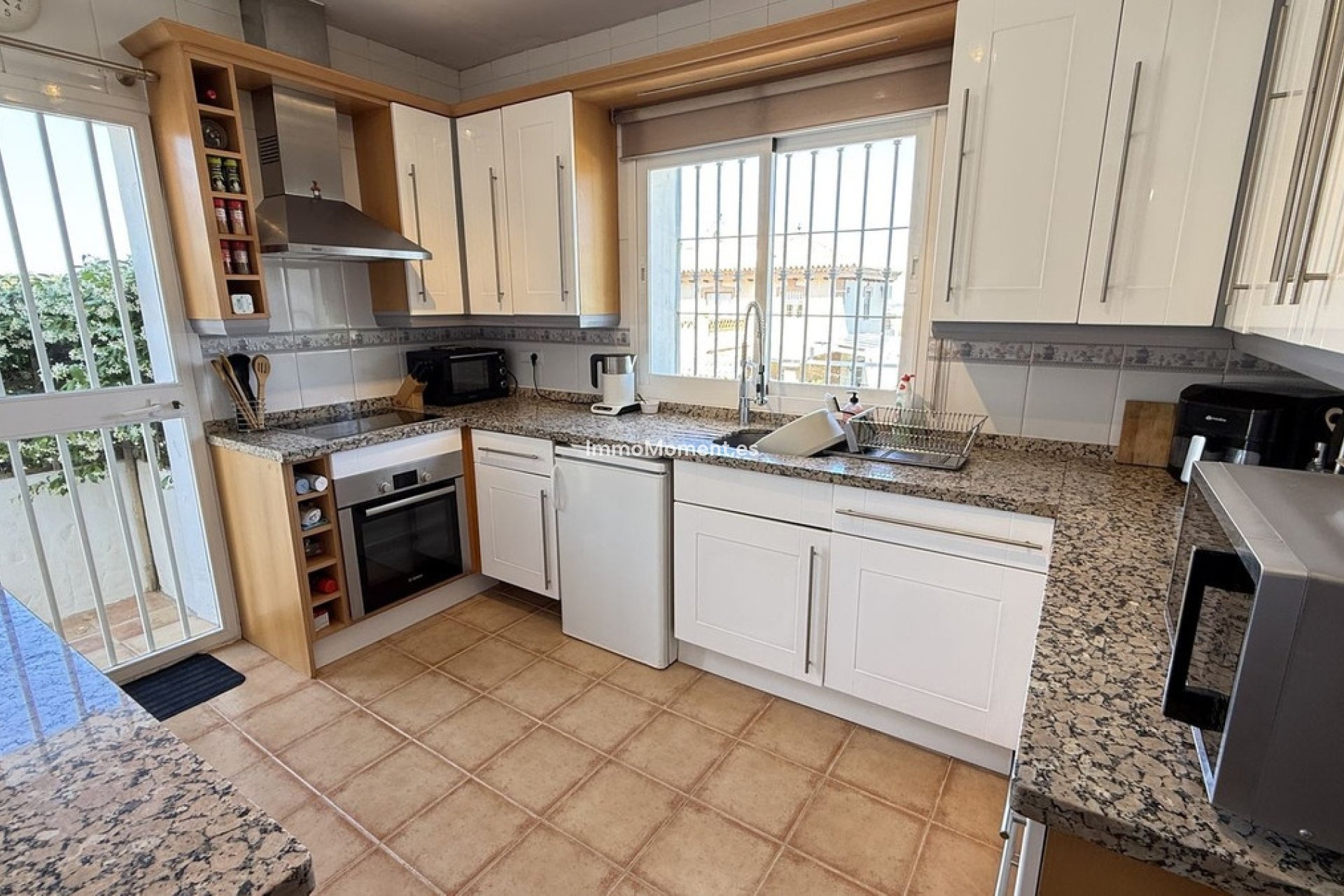 Resale - Detached villa - Inland  - Coín