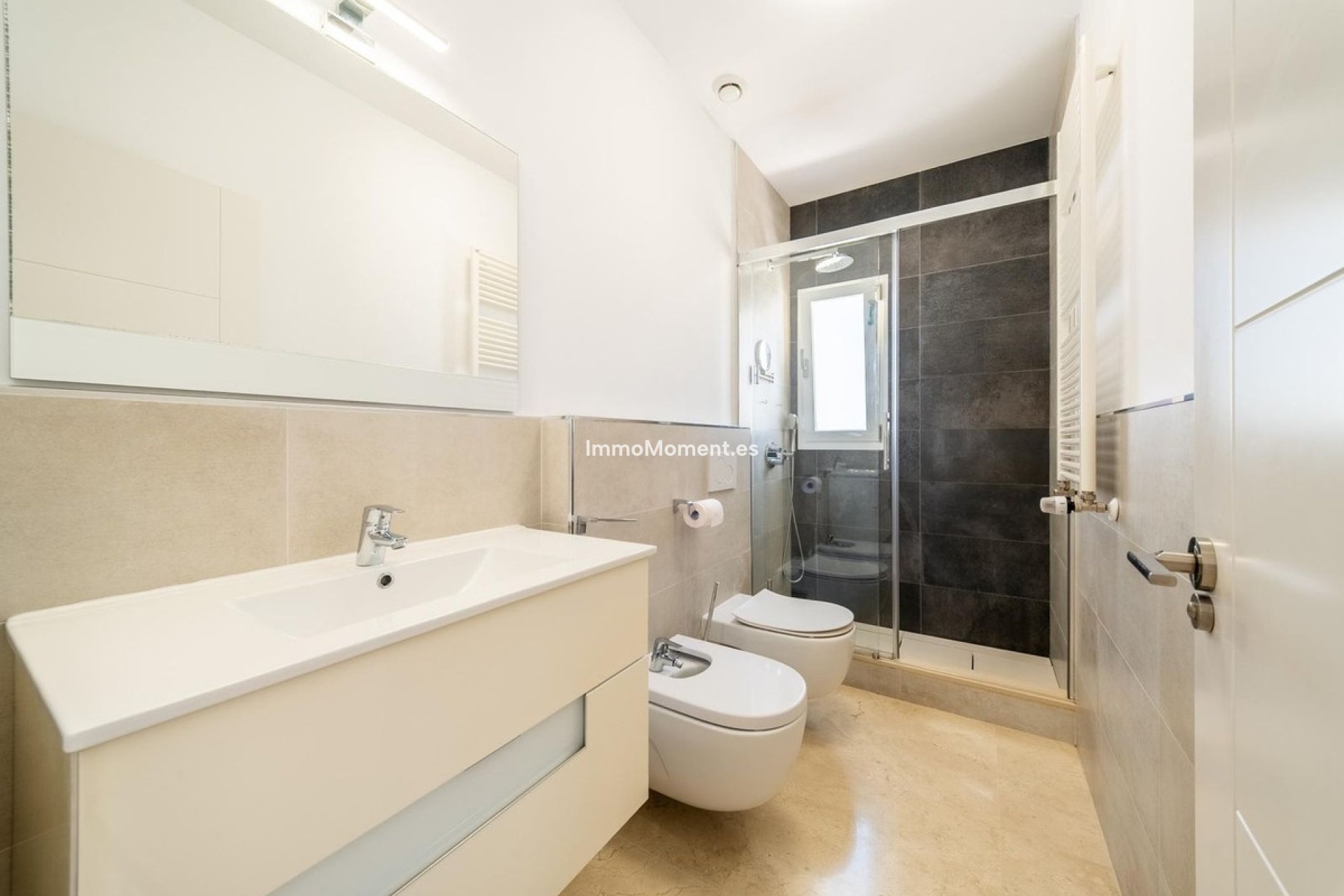 Resale - Detached villa - Inland  - Coín