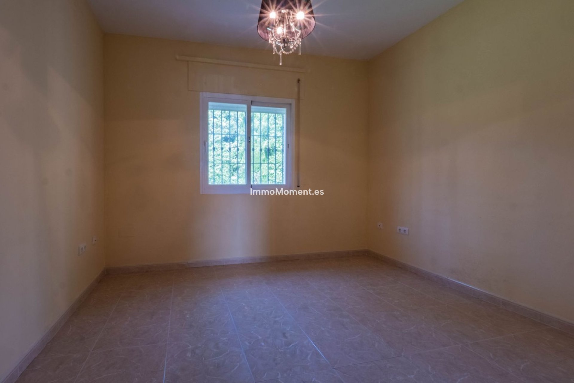 Resale - Detached villa - Inland  - Coín