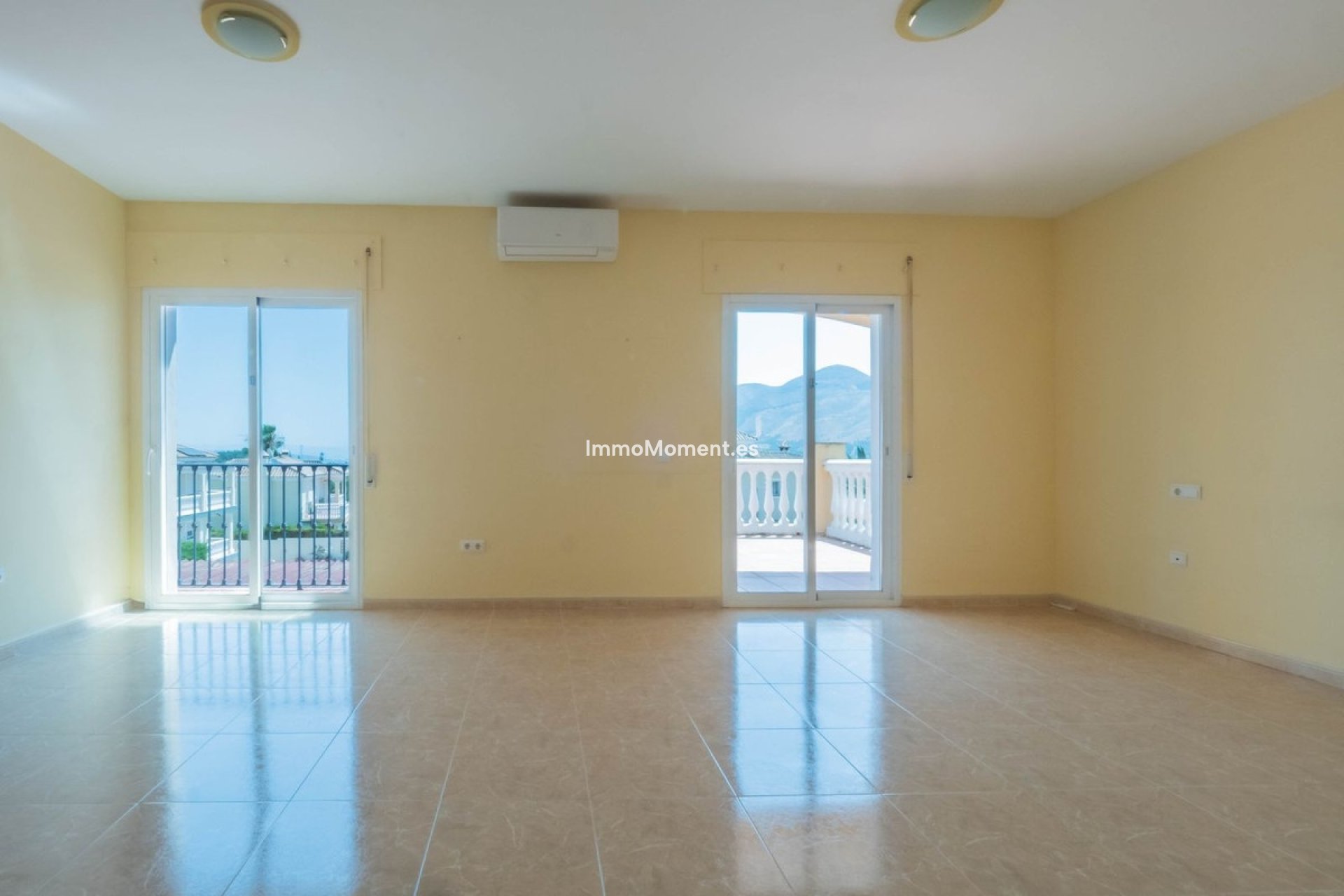 Resale - Detached villa - Inland  - Coín