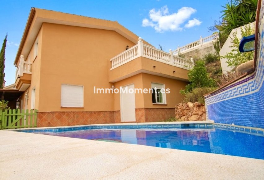 Resale - Detached villa - Inland  - Coín